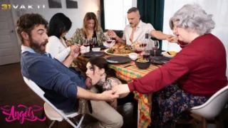 Genç Çalışanlar Olgun Şirket Patronu Alex’i Sert Sikiyor